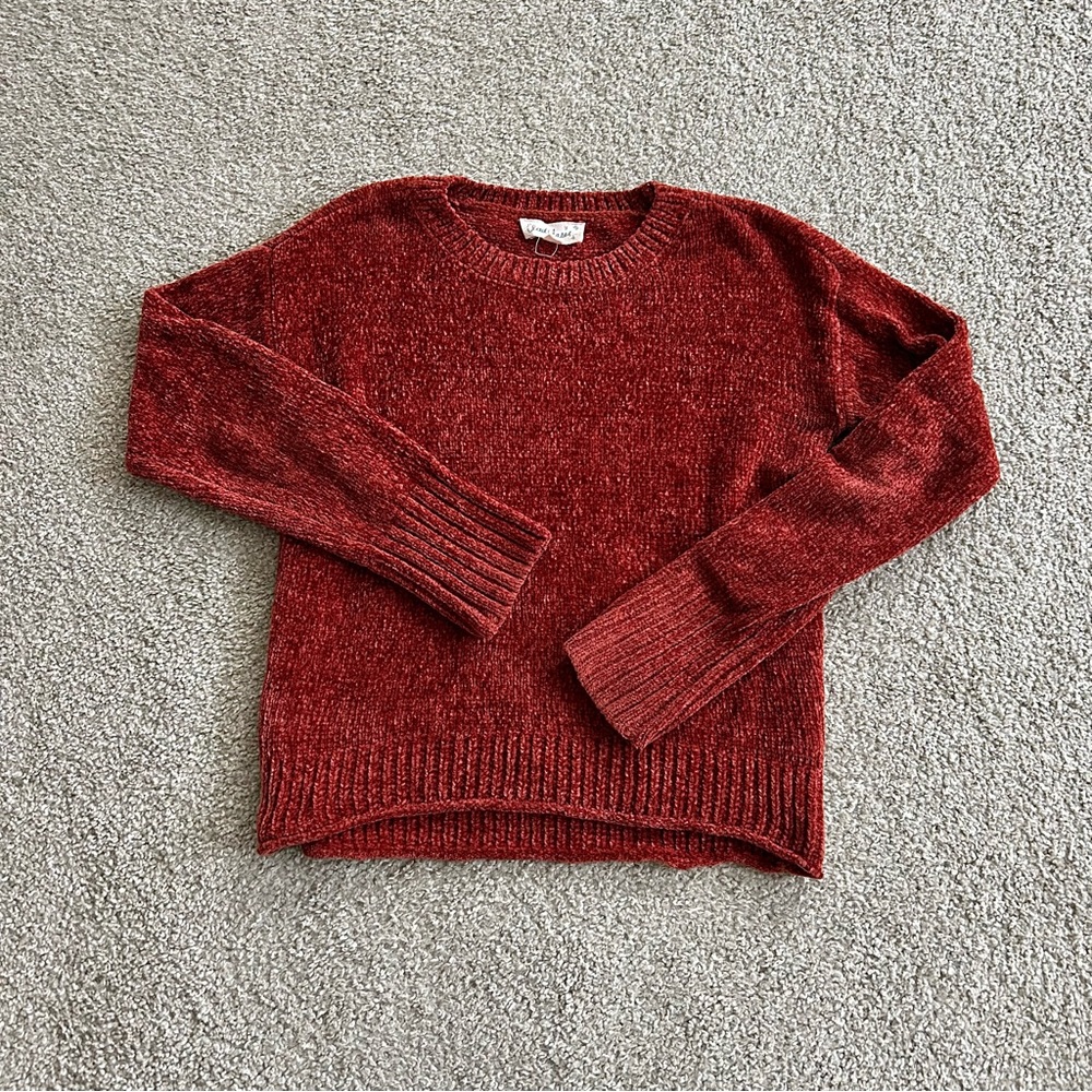 🩵 Fuzzy Red Sweater 🩵